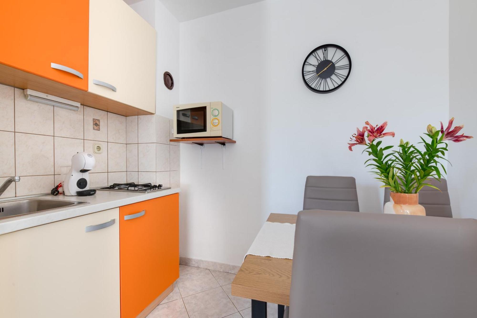 Villa Livia With Three Nice Apartments, Swimming Pool, Childrens Playground, Barbecue And Free Parking Ližnjan Exterior foto